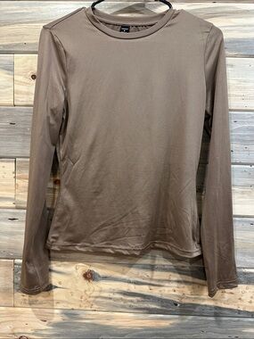 NFINITY Long Sleeve Crew Neck Top in Taupe